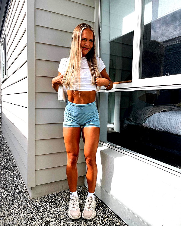 _hannahpearson_ instagram image archive image