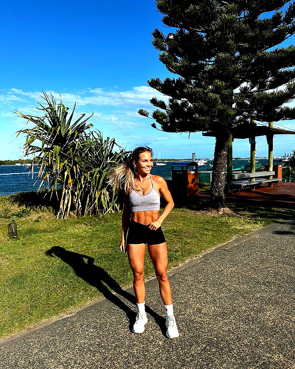 _hannahpearson_ instagram image archive image