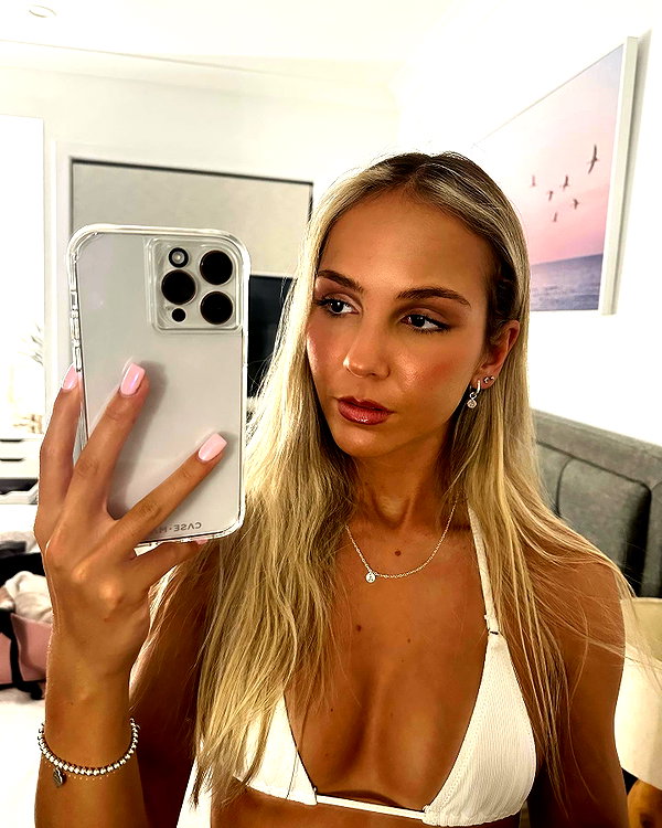 _hannahpearson_ instagram image archive image