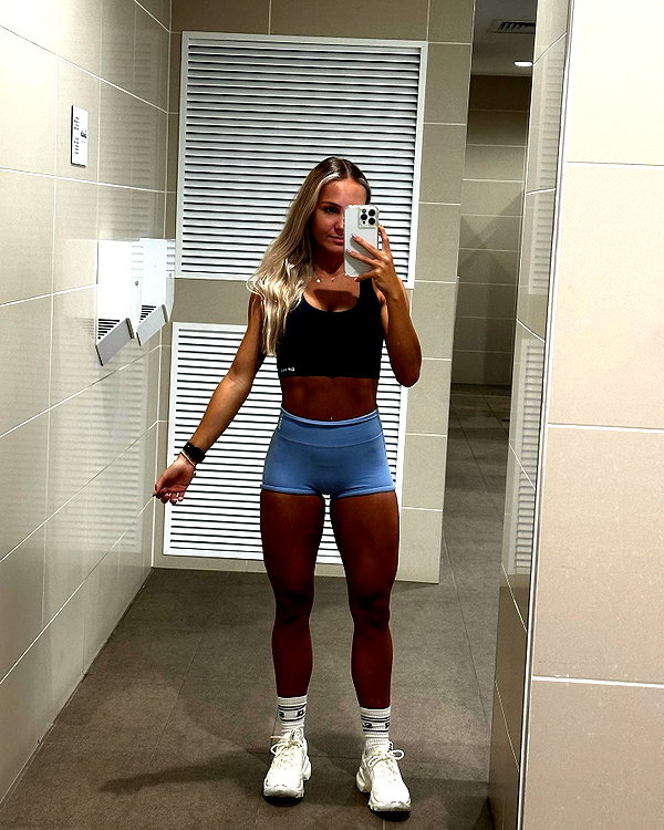 _hannahpearson_ instagram image archive image