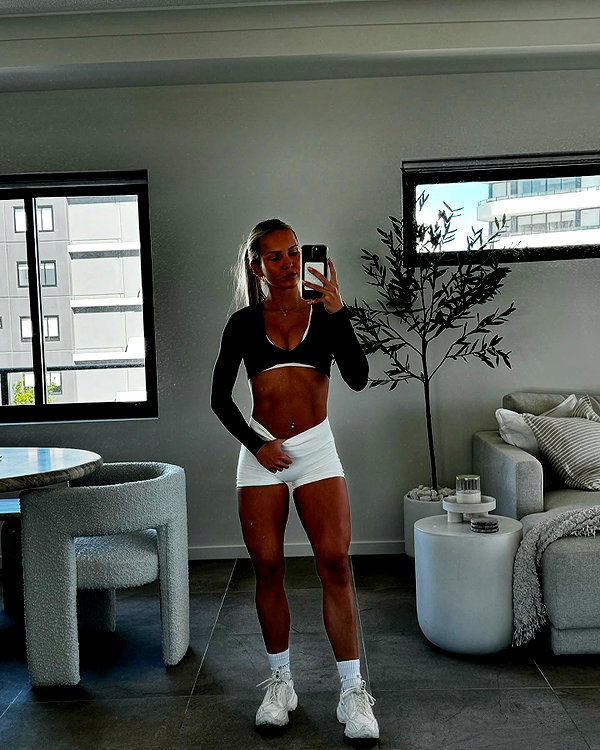 _hannahpearson_ instagram image archive image