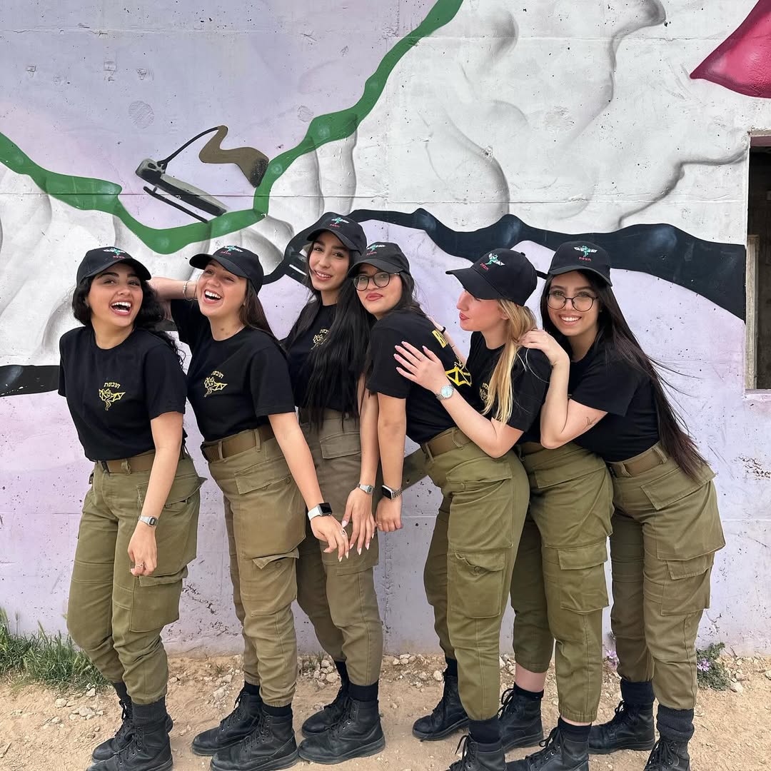 _hilaluu instagram image archive image