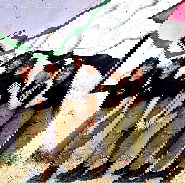 _hilaluu image ~ Altpins