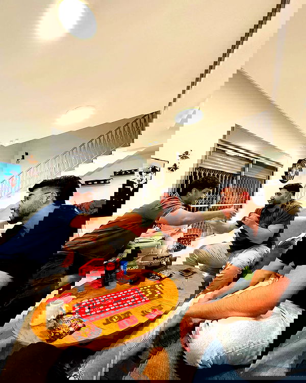 _hilaluu image ~ Altpins