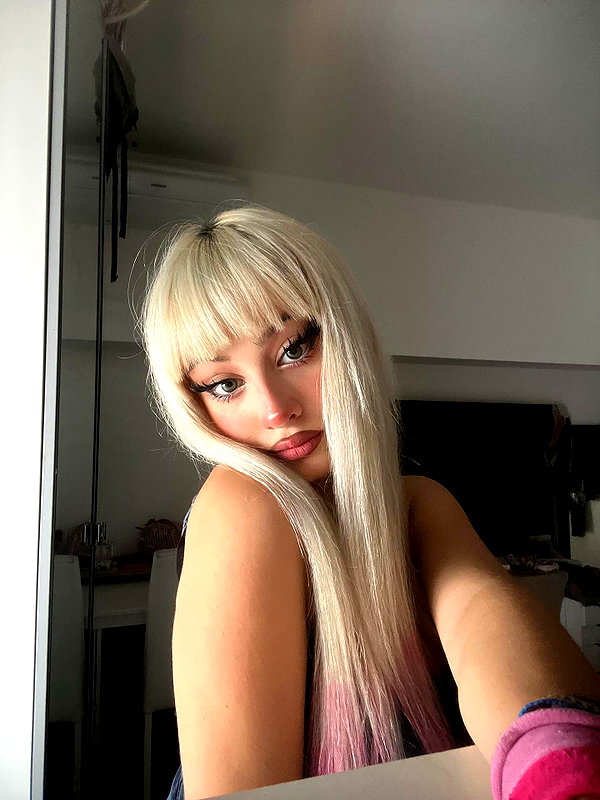_laleonetti_ instagram image archive image
