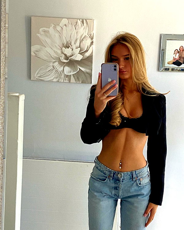 _miaallum instagram image archive image