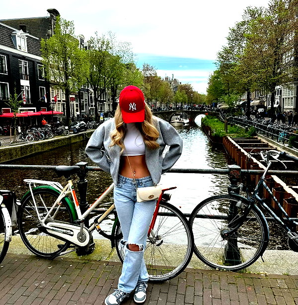_miaallum instagram image archive image