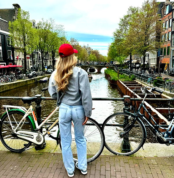 _miaallum instagram image archive image