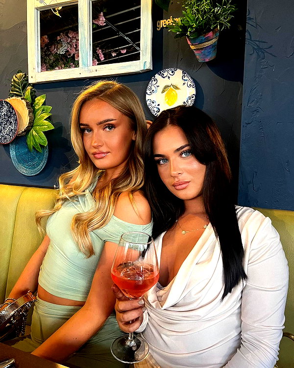 _miaallum instagram image archive image