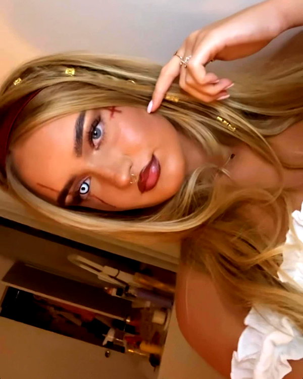 _miaallum instagram image archive image