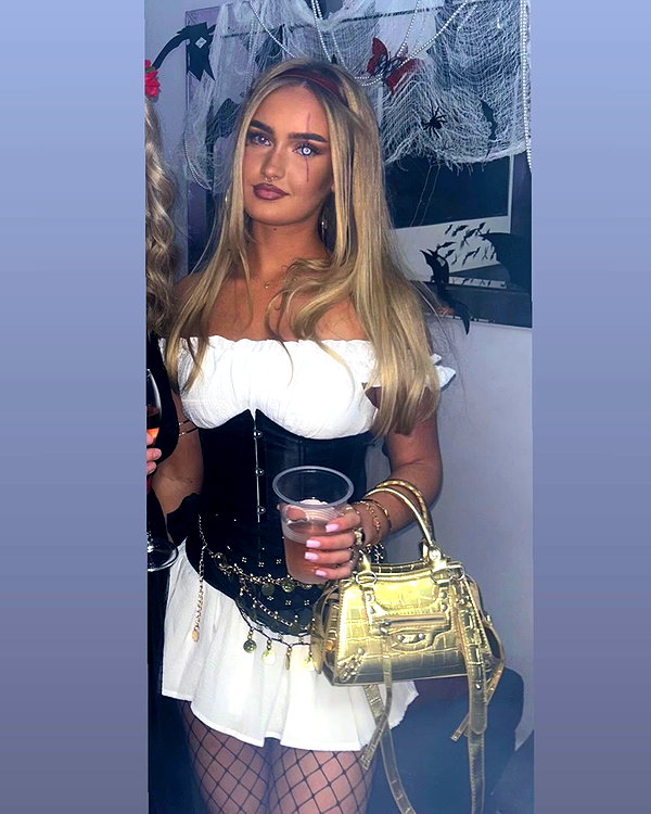 _miaallum instagram image archive image