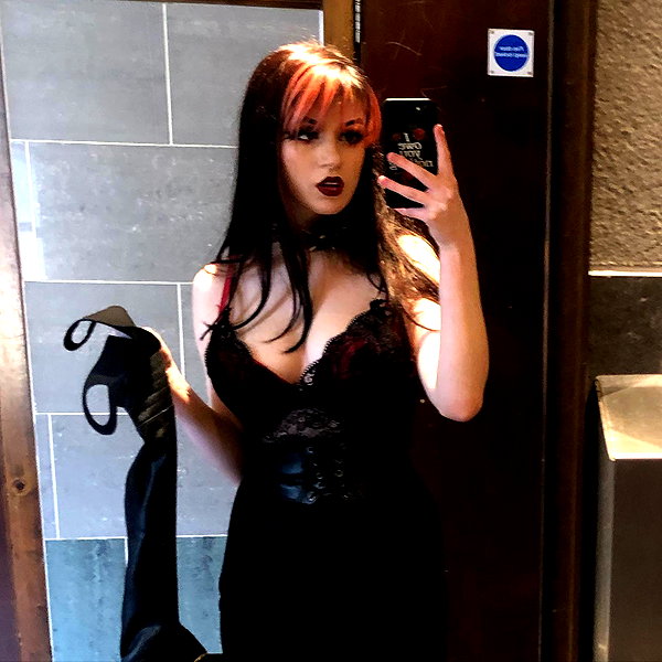 _scarlc_xo instagram image archive image