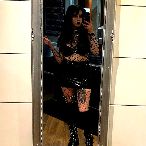 _scarlc_xo instagram image archive image