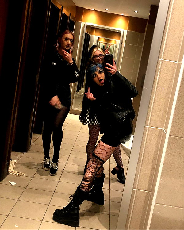 _scarlc_xo instagram image archive image