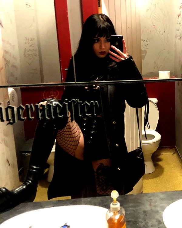 _scarlc_xo instagram image archive image