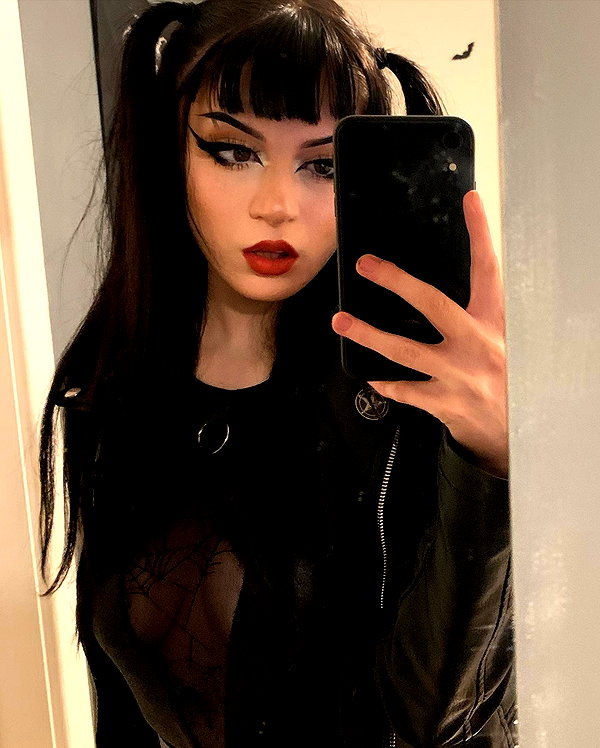 _scarlc_xo instagram image archive image