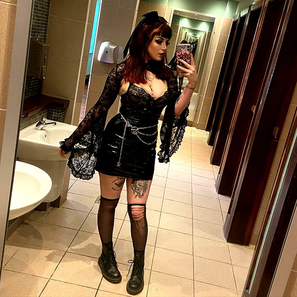 _scarlc_xo instagram image archive image