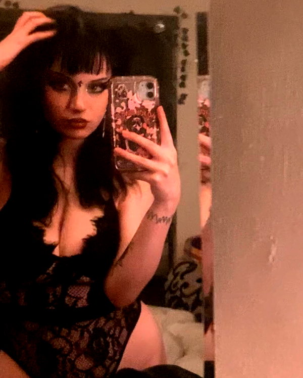 _scarlc_xo instagram image archive image