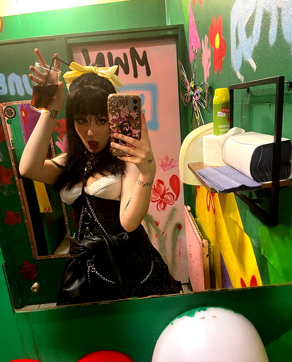 _scarlc_xo instagram image archive image