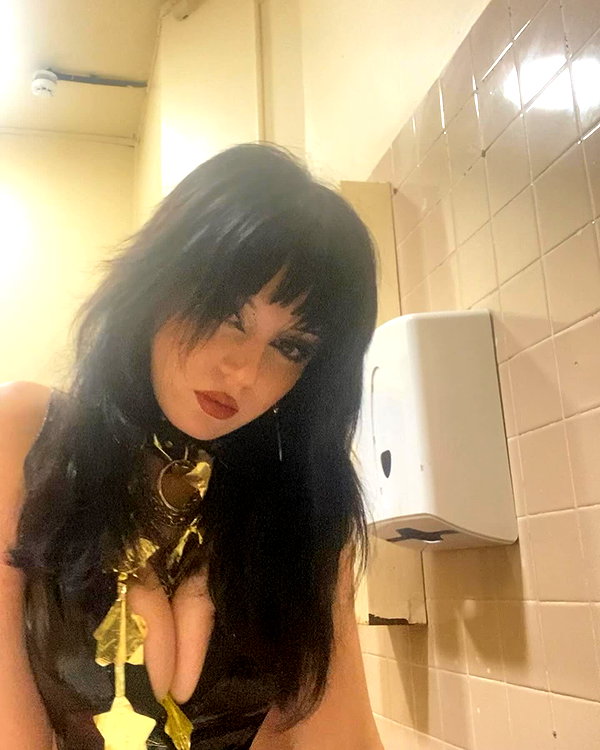 _scarlc_xo instagram image archive image