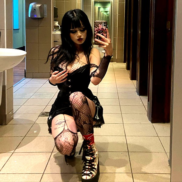 _scarlc_xo instagram image archive image