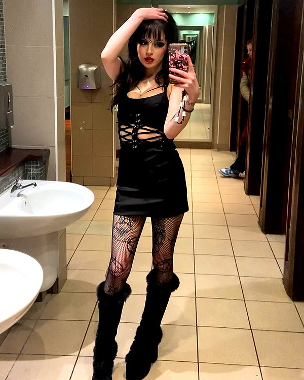 _scarlc_xo instagram image archive image