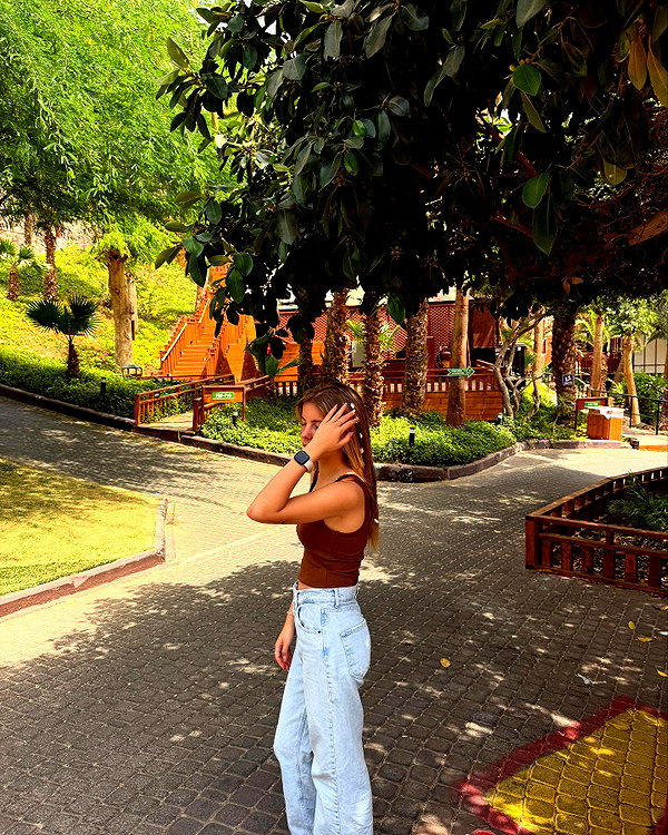 _stella_shani_ instagram image archive image