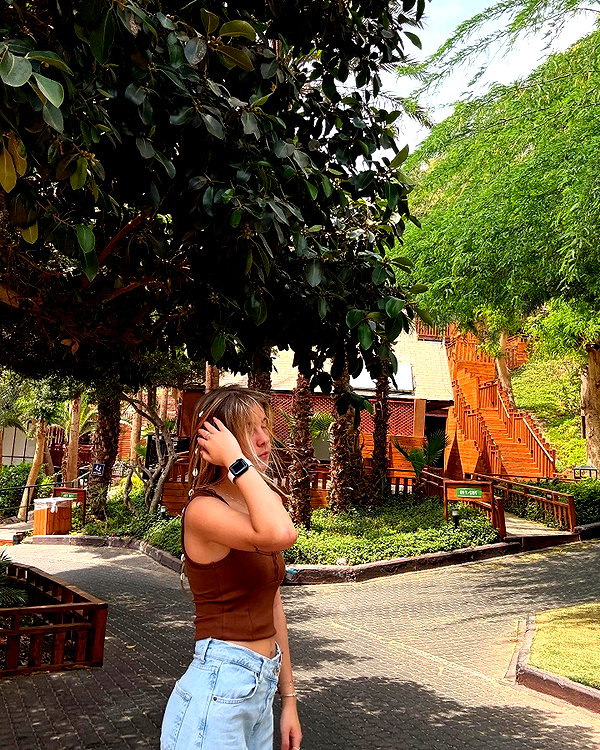 _stella_shani_ instagram image archive image