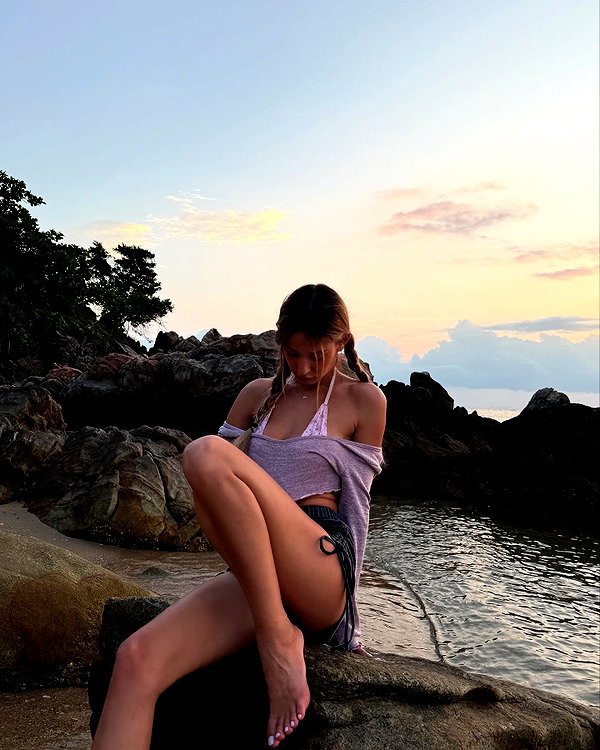 _yumiii17 instagram image archive image