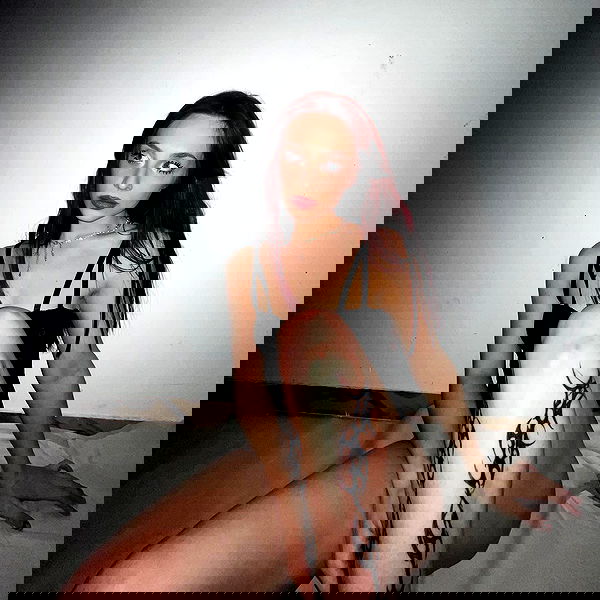 aekamee aekamee archive image