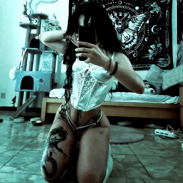 aekamee aekamee archive image