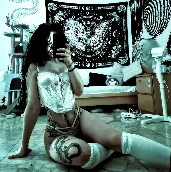 aekamee aekamee archive image