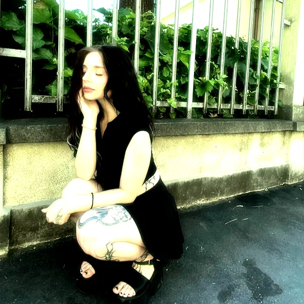 aekamee aekamee archive image