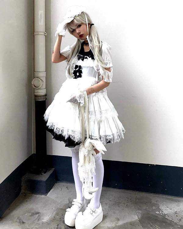 akeri.homura instagram image archive image