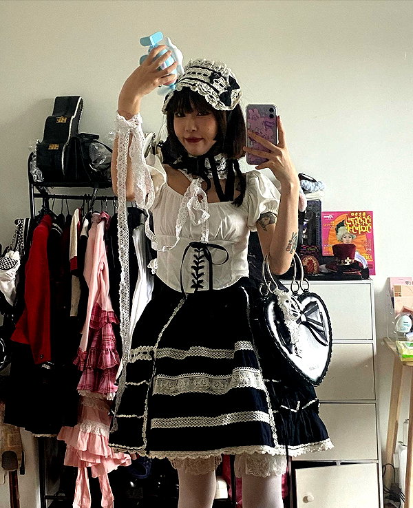 akeri.homura instagram image archive image