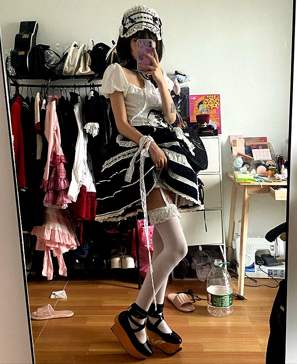 akeri.homura instagram image archive image