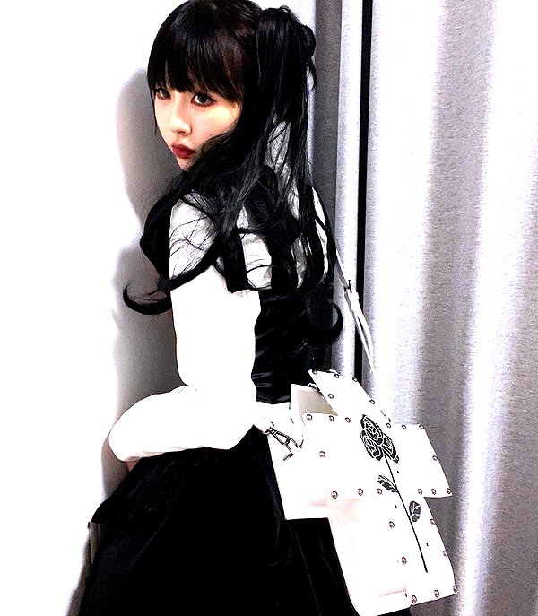 akeri.homura instagram image archive image