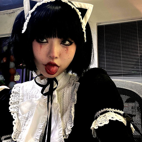 akeri.homura instagram image archive image