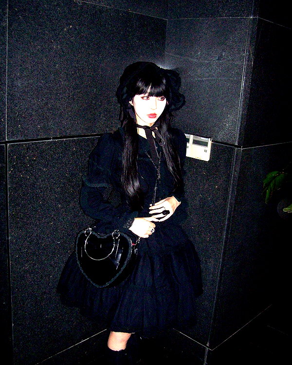 akeri.homura instagram image archive image