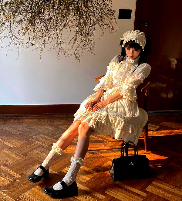 akeri.homura instagram image archive image
