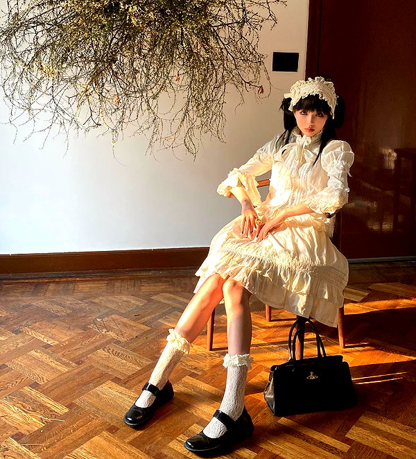 akeri.homura instagram image archive image