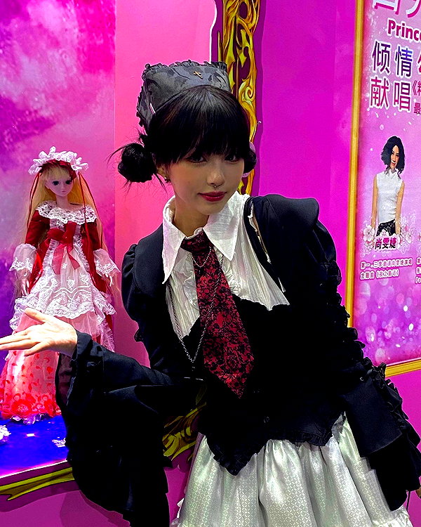 akeri.homura instagram image archive image