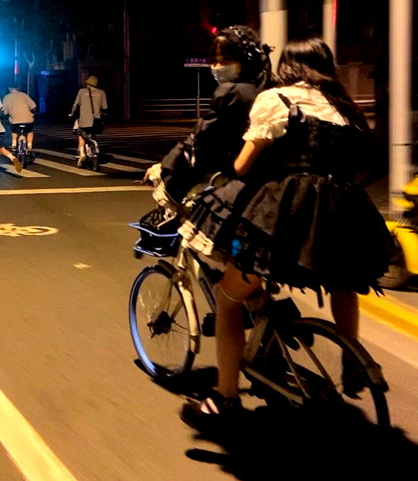akeri.homura instagram image archive image