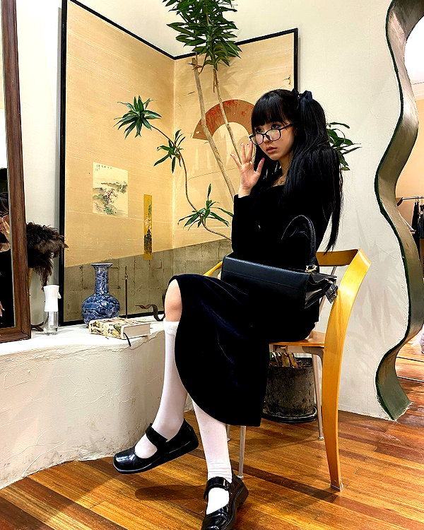 akeri.homura instagram image archive image