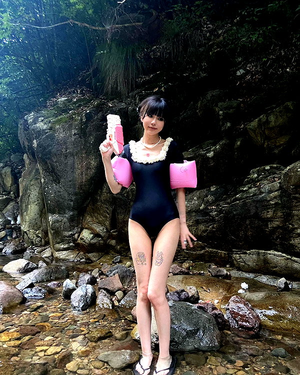 akeri.homura instagram image archive image