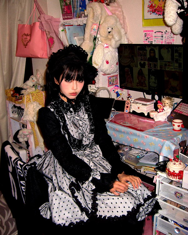 akeri.homura instagram image archive image