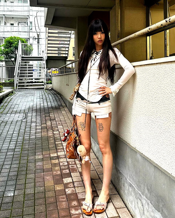 akeri.homura instagram image archive image