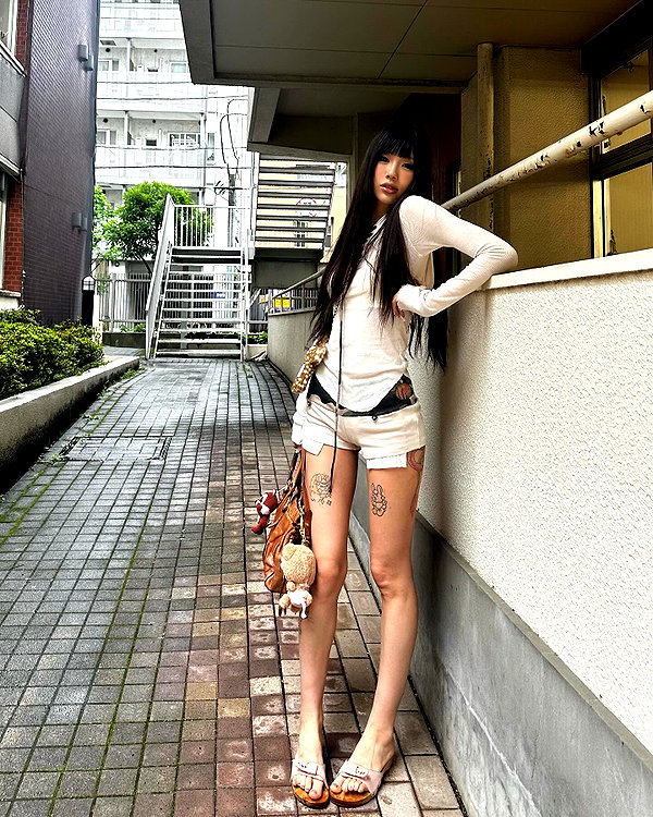 akeri.homura instagram image archive image