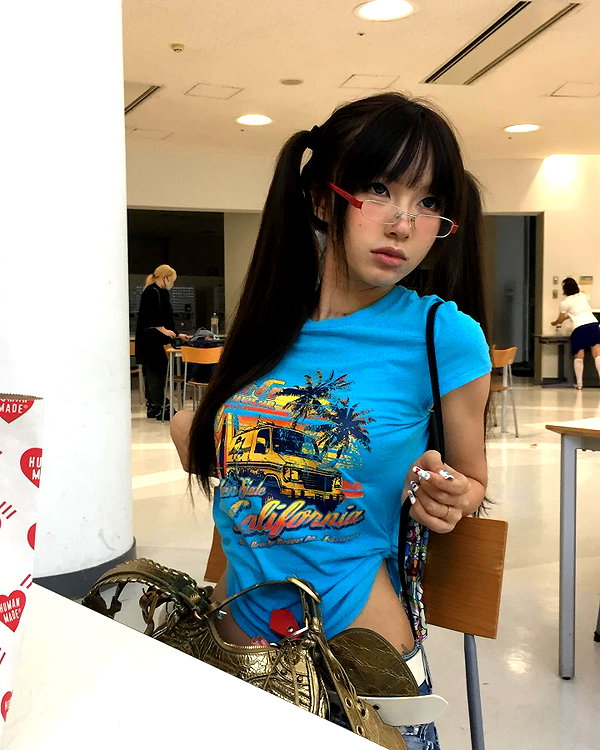 akeri.homura instagram image archive image
