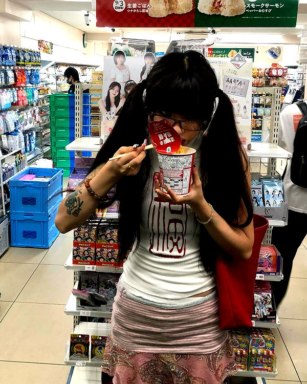 akeri.homura instagram image archive image